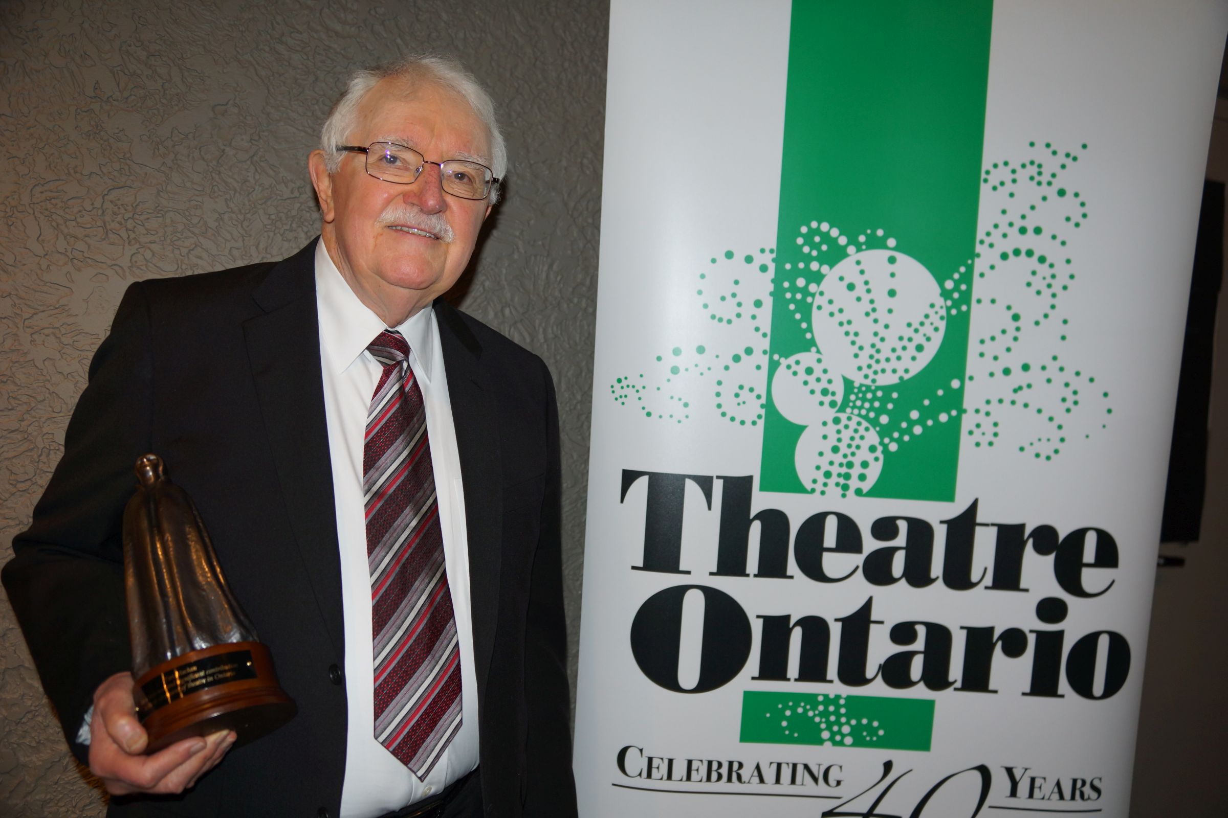 Tom Mackan wins Maggie Bassett award 2013